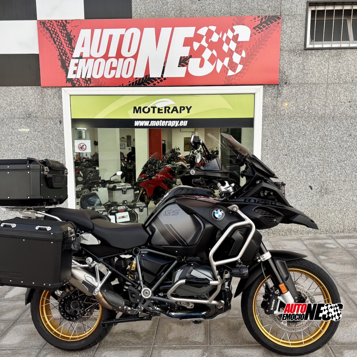 BMW, R 1250 GS ADVENTURE TRIPLE BLACK ARROW FINISH