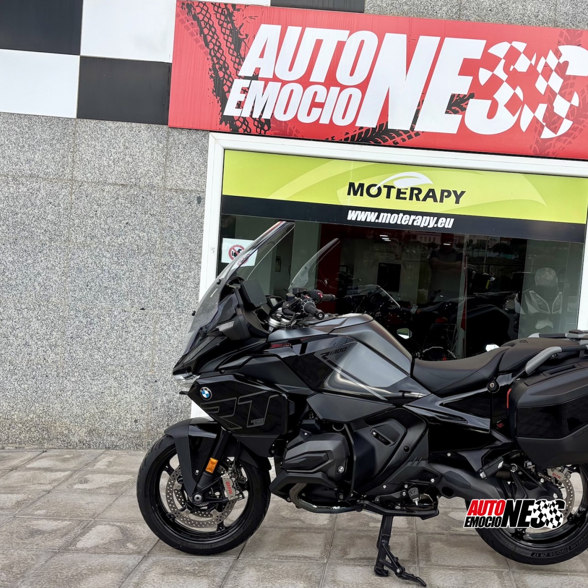 BMW, R 1300 RT TRIPLE BLACK