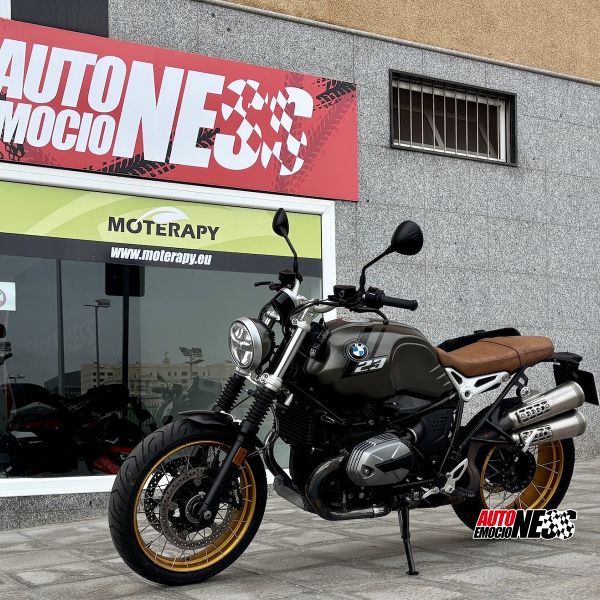 BMW, R 1200 NINE T SCRAMBLER AKRAPOVIC